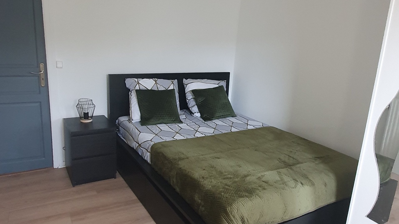 Photo of Bedroom in La Ferte-sous-Jouarre