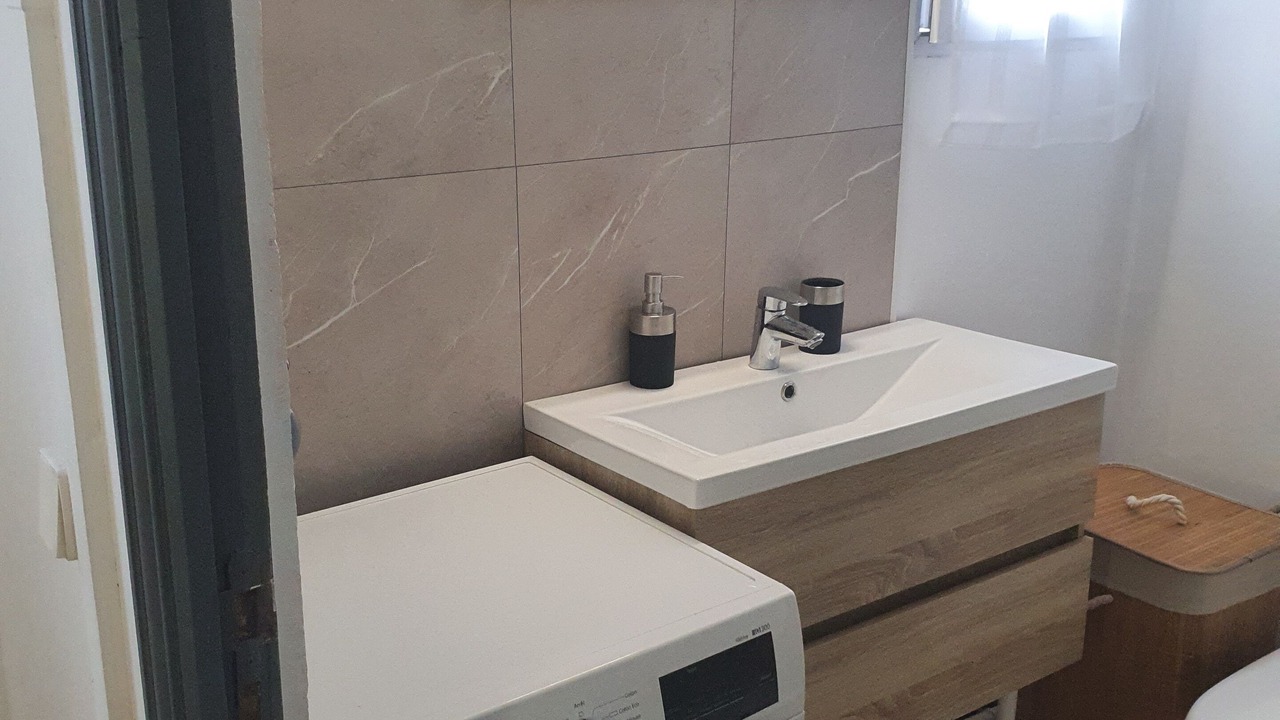 Photo of Bathroom in La Ferte-sous-Jouarre