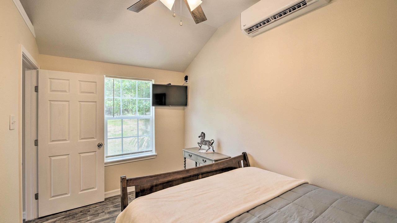 Photo of Bedroom in Woodville