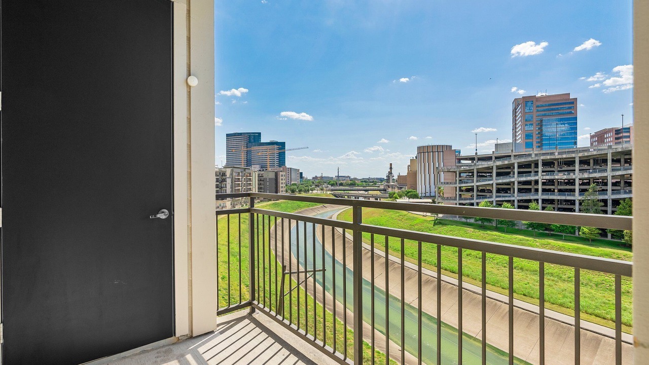 Photo of Patio Balcony in Texas Medical Center
