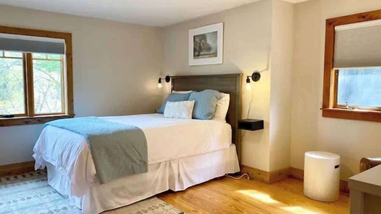 Photo of Bedroom in Stowe Area