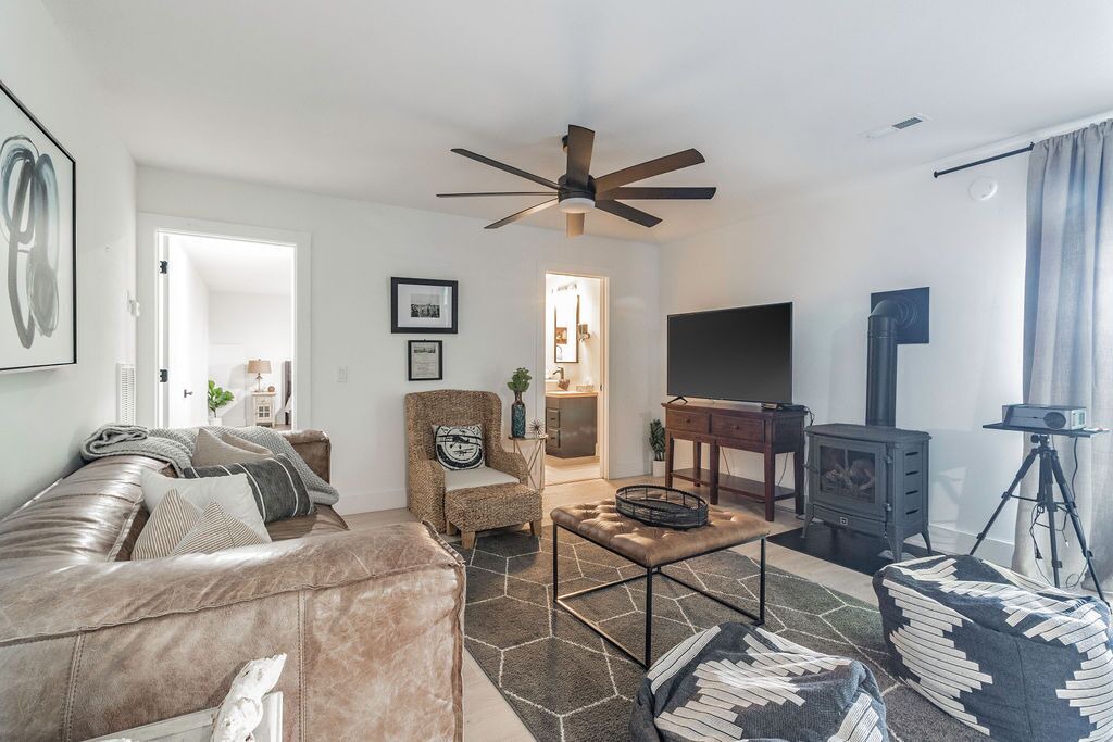 Photo of Livingroom in Lost Bridge Village