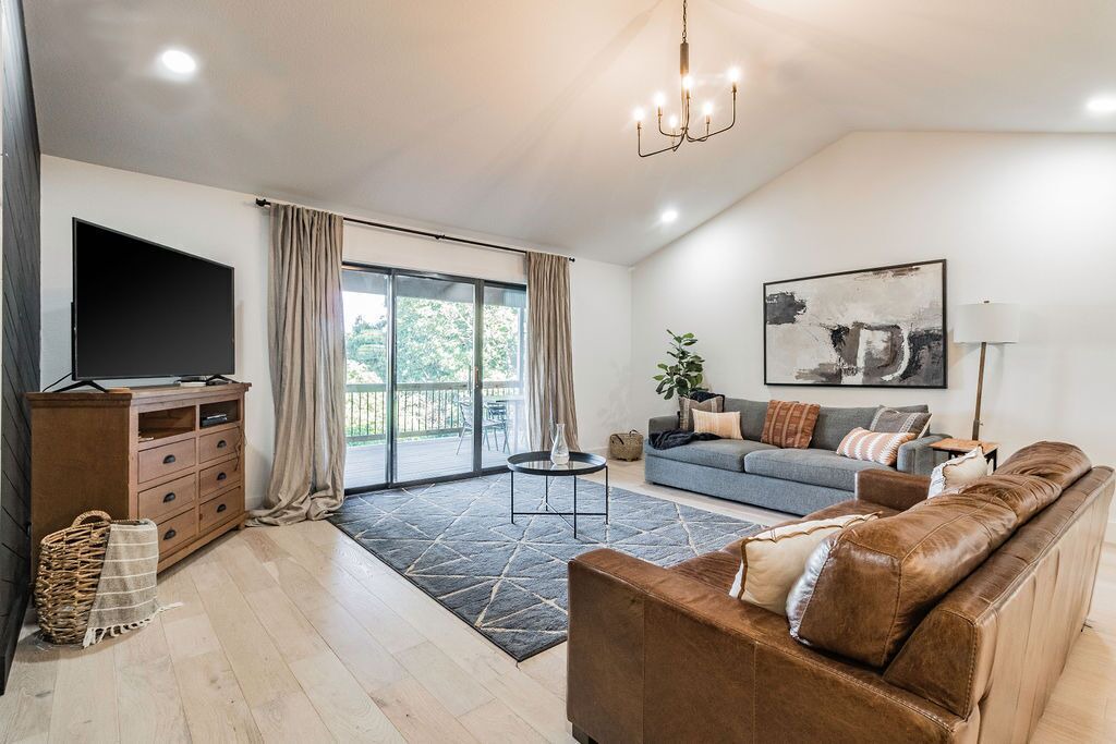 Photo of Livingroom in Lost Bridge Village