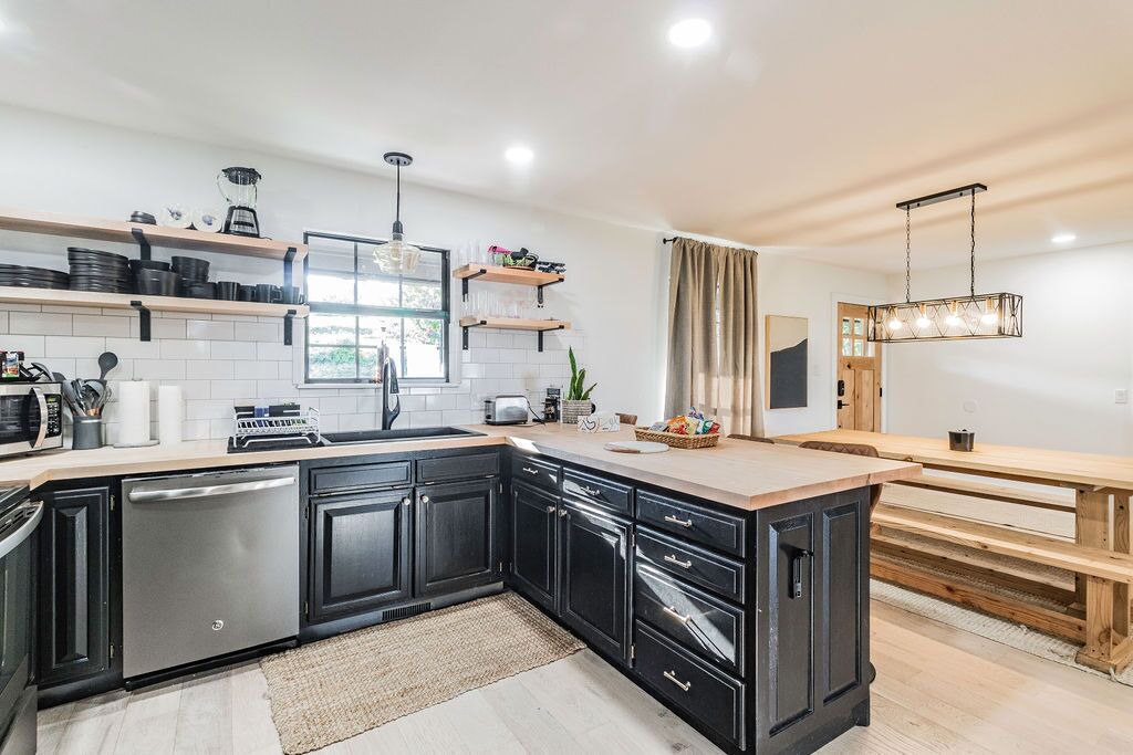 Photo of Kitchen in Lost Bridge Village
