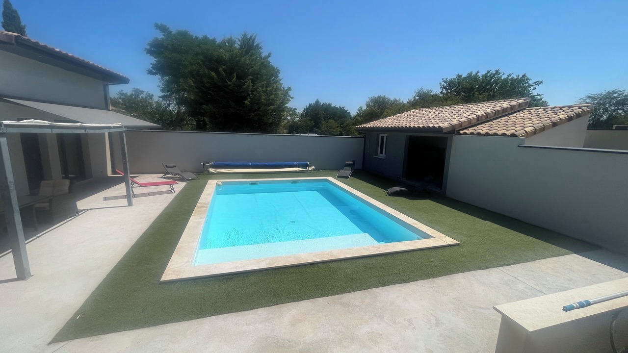Photo of Outdoor in Camaret-sur-Aigues