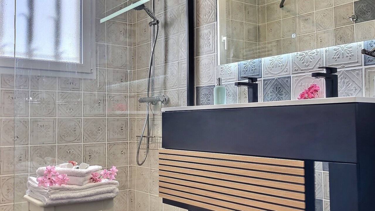 Photo of Bathroom in Theza