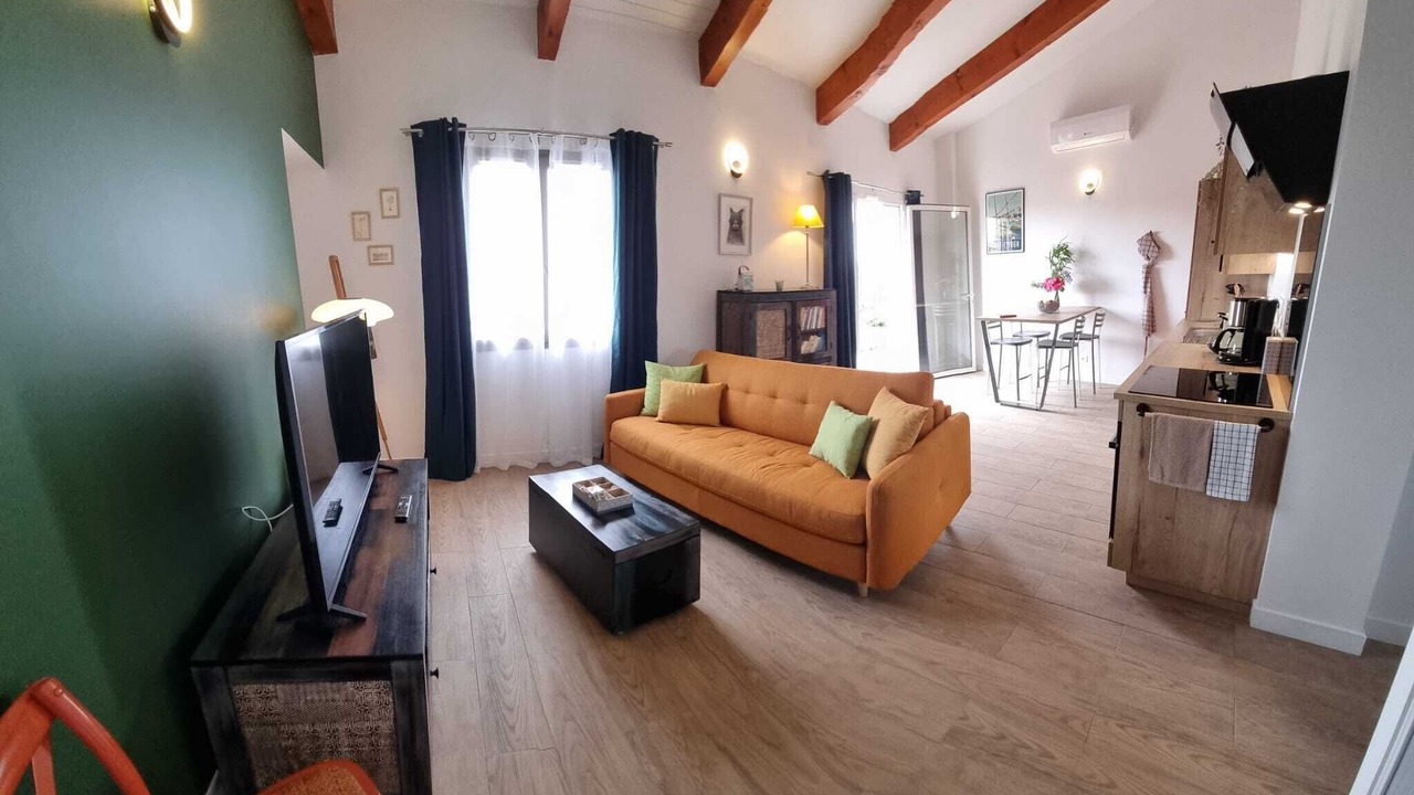 Photo of Livingroom in Theza