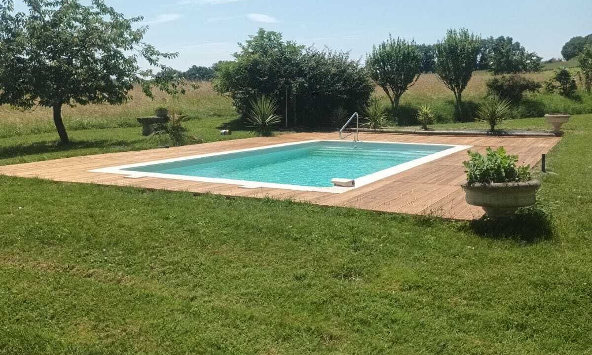 Photo of Outdoor in Condom