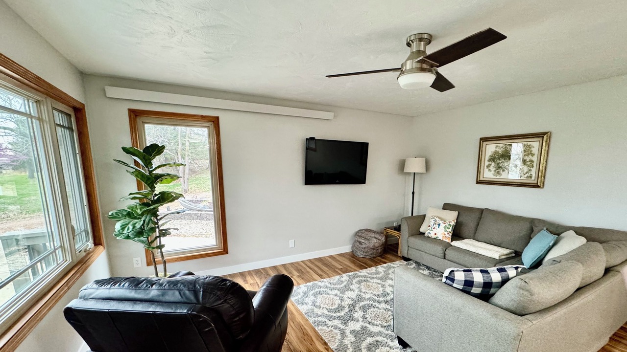 Photo of Livingroom in Crofton