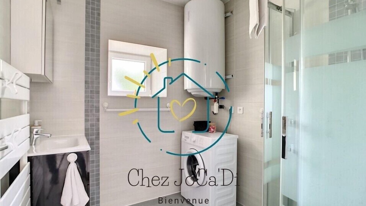 Photo of Bathroom in St-Meme-le-Tenu