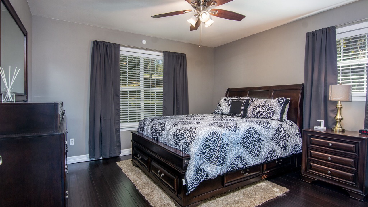 Photo of Bedroom in Pointblank