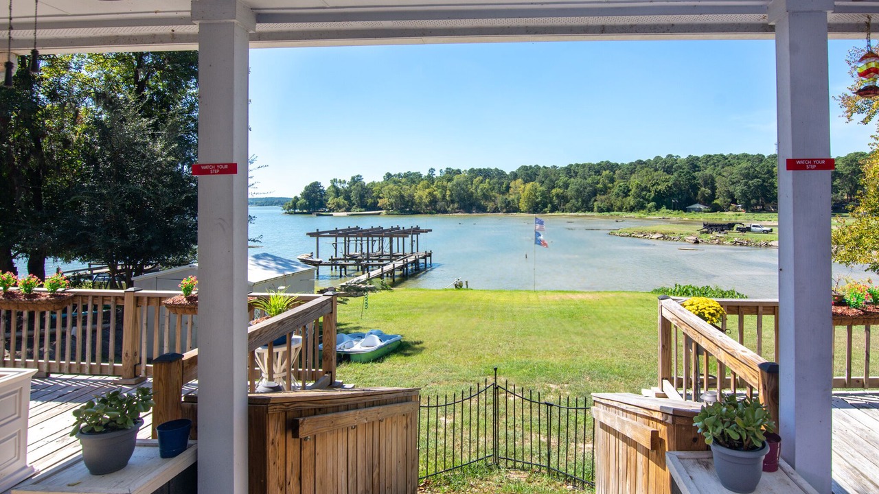 Photo of Outdoor in Pointblank