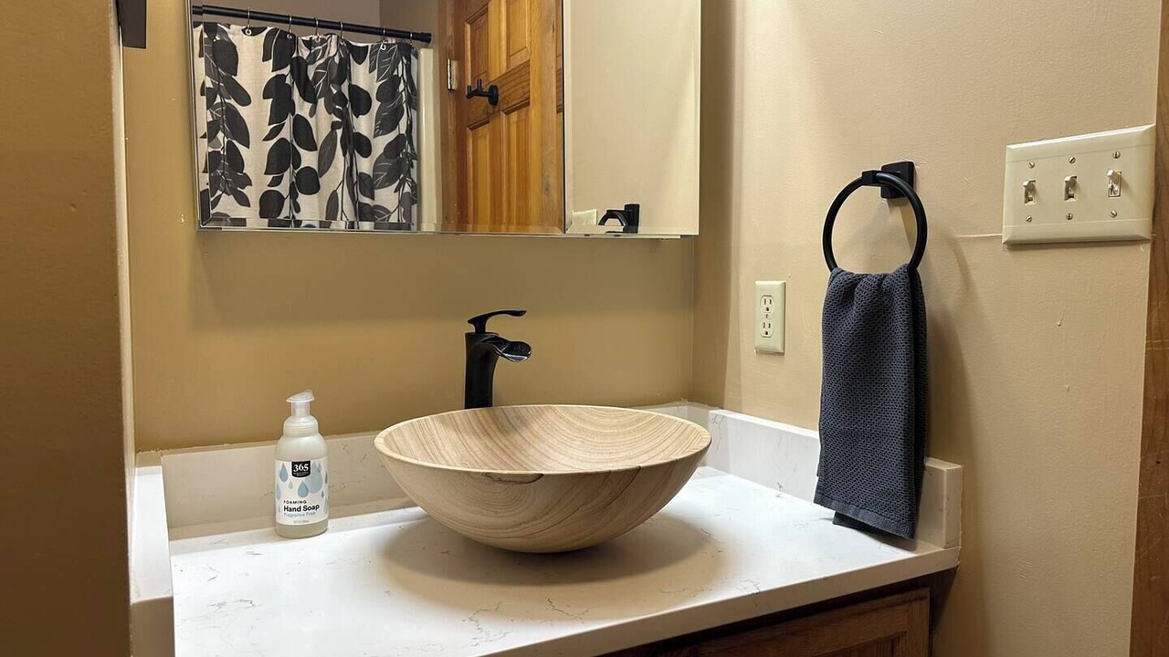 Photo of Bathroom in Kabletown