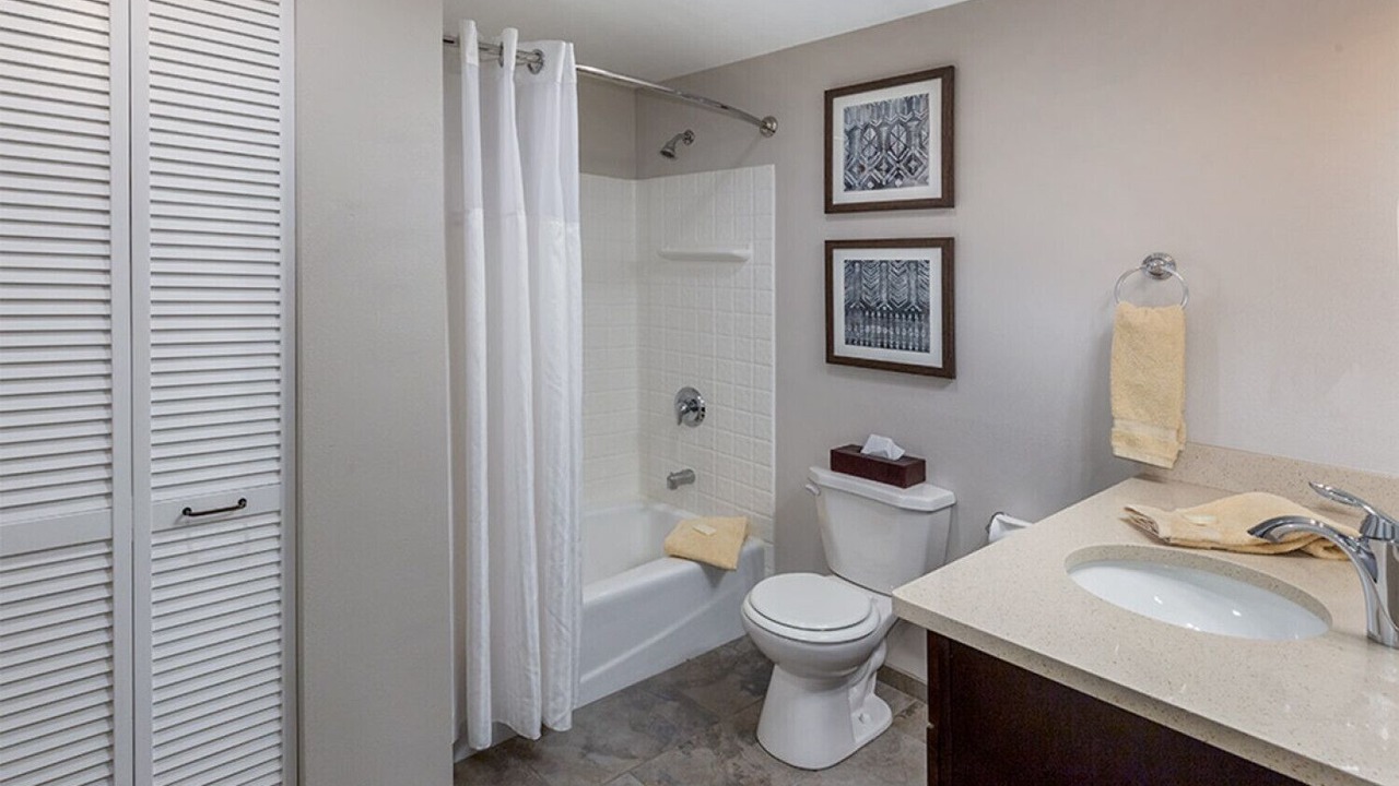 Photo of Bathroom in West Yellowstone