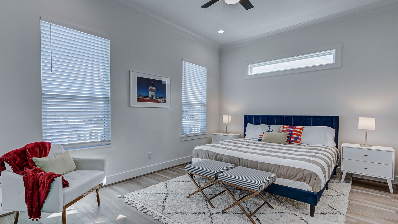 Photo of Bedroom in Crystal Beach