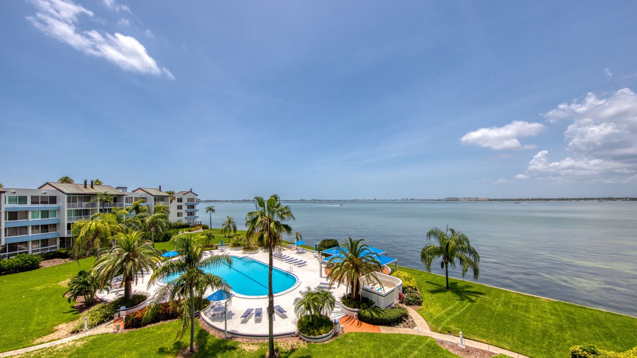Photo of Outdoor in Bayway Isles