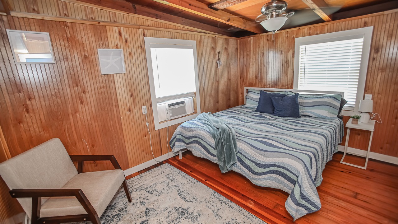 Photo of Bedroom in Surfside Beach