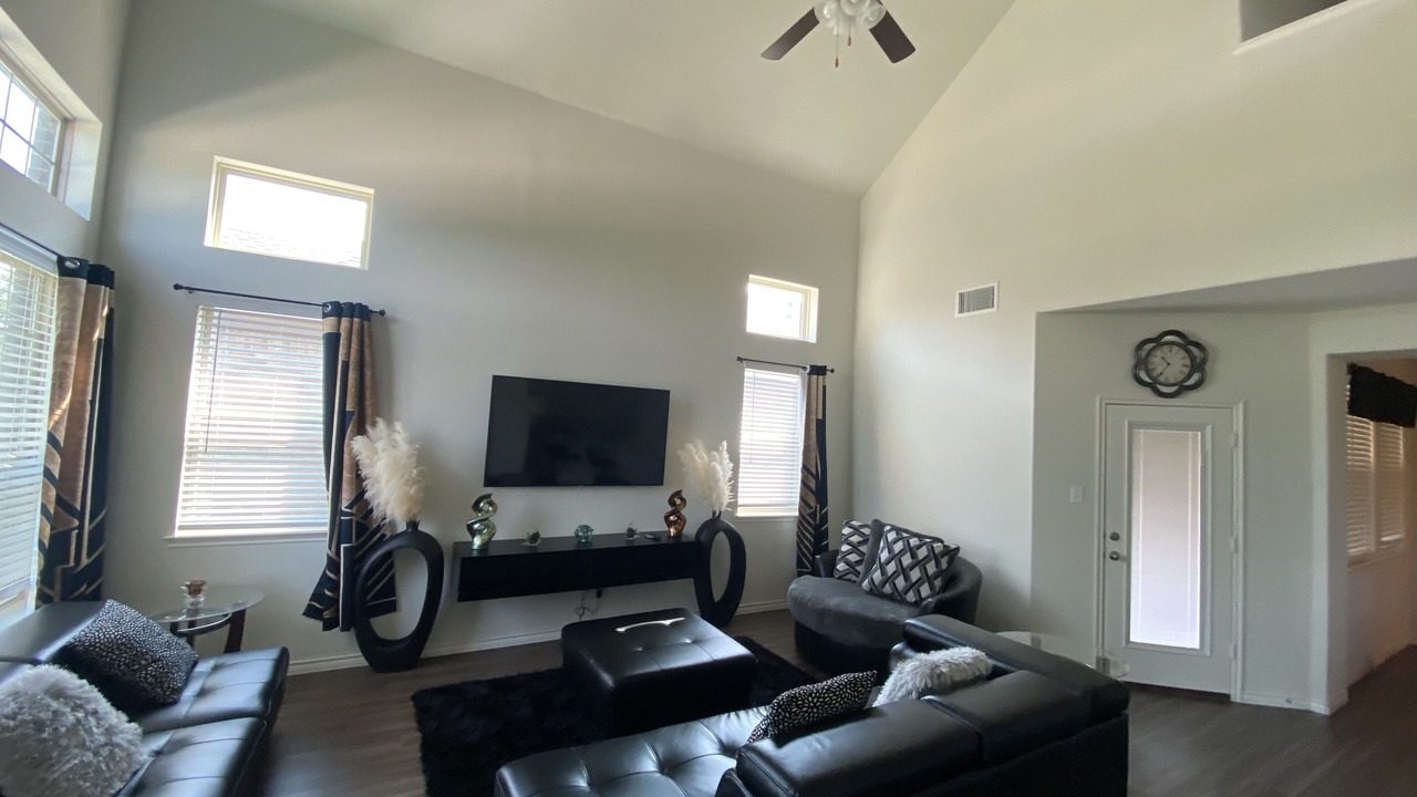 Photo of Livingroom in Little Elm