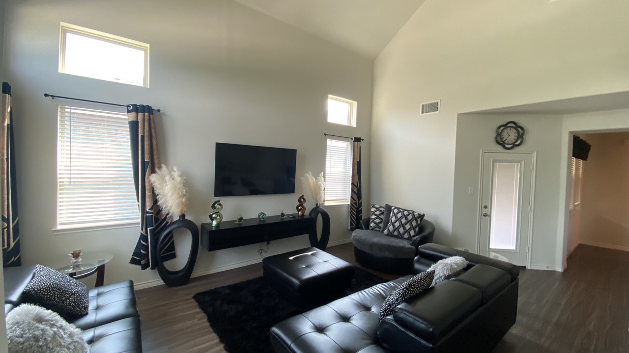 Photo of Livingroom in Little Elm