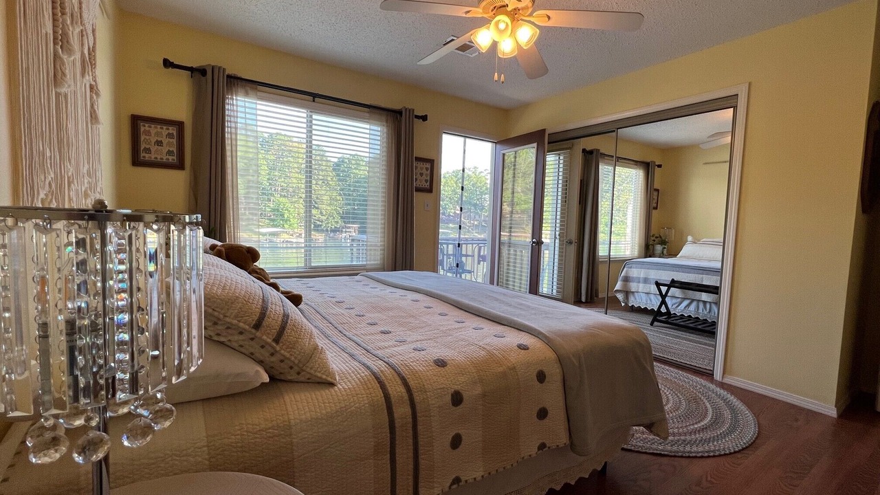 Photo of Bedroom in Mid America
