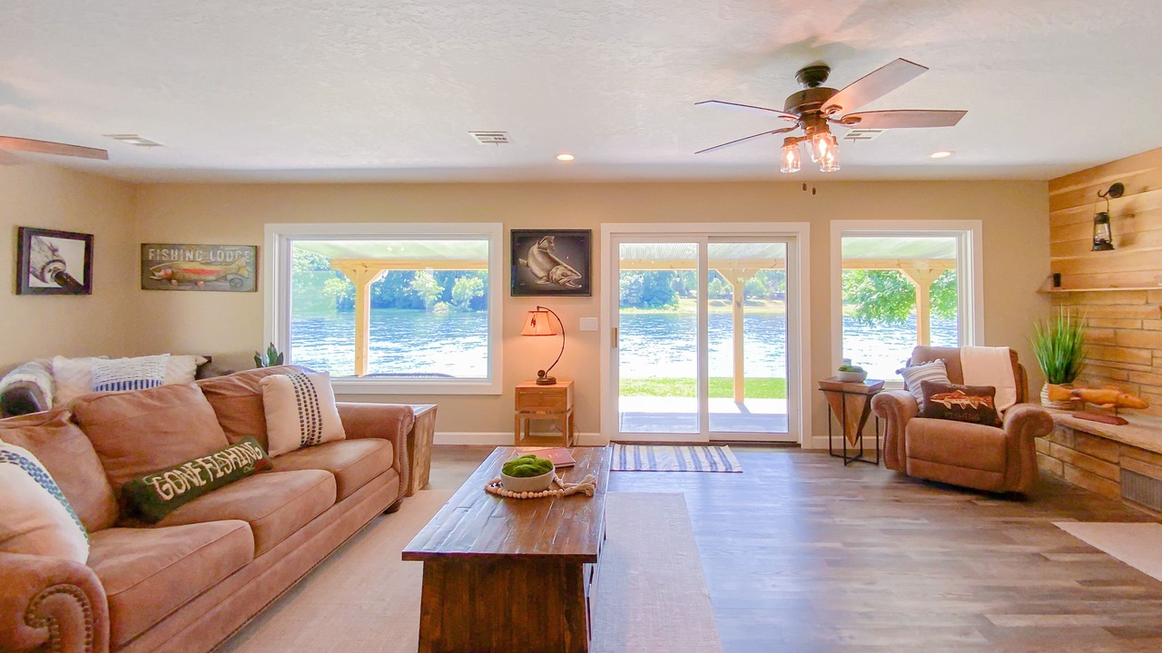 Photo of Livingroom in Flippin