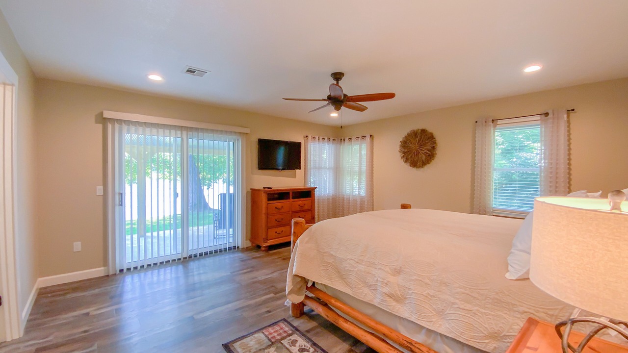 Photo of Bedroom in Flippin