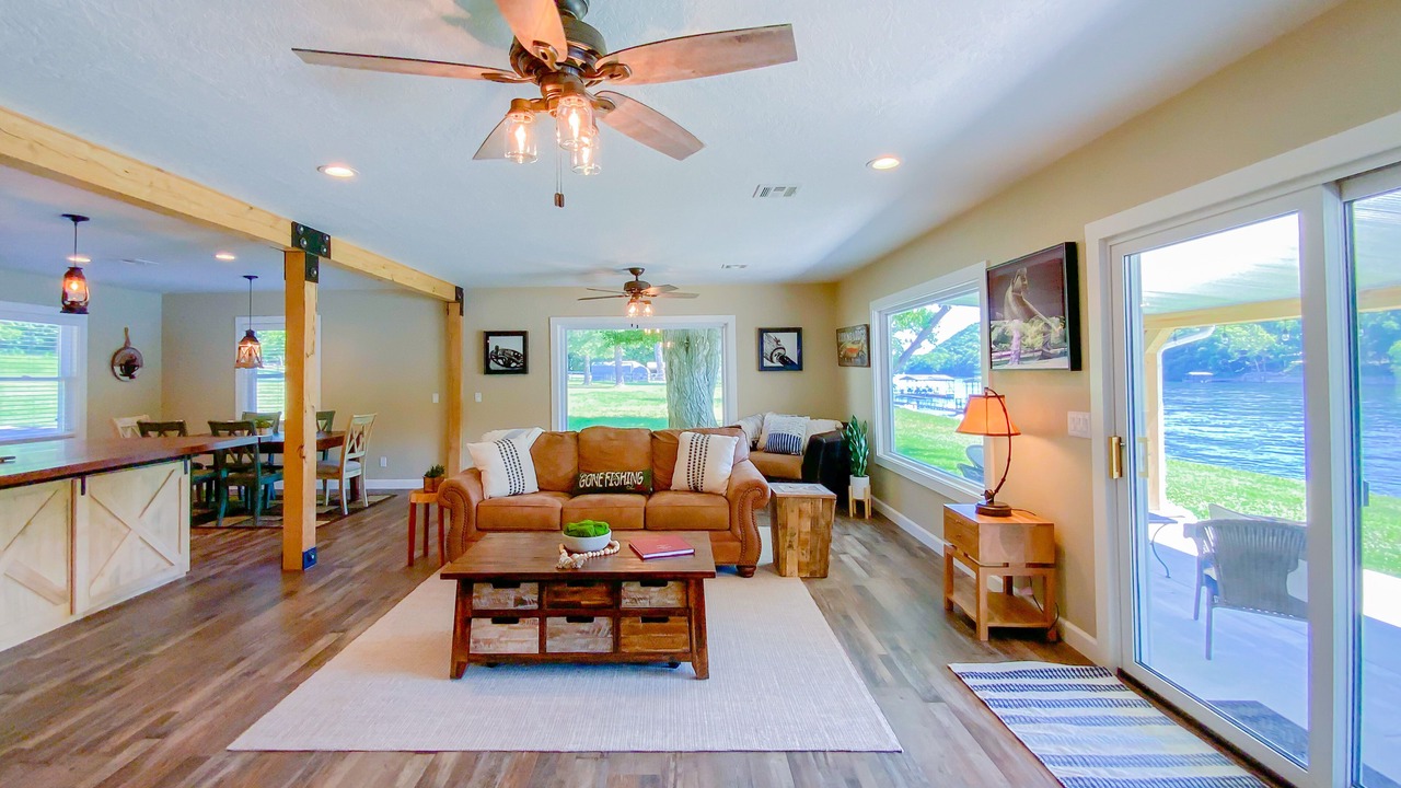 Photo of Livingroom in Flippin