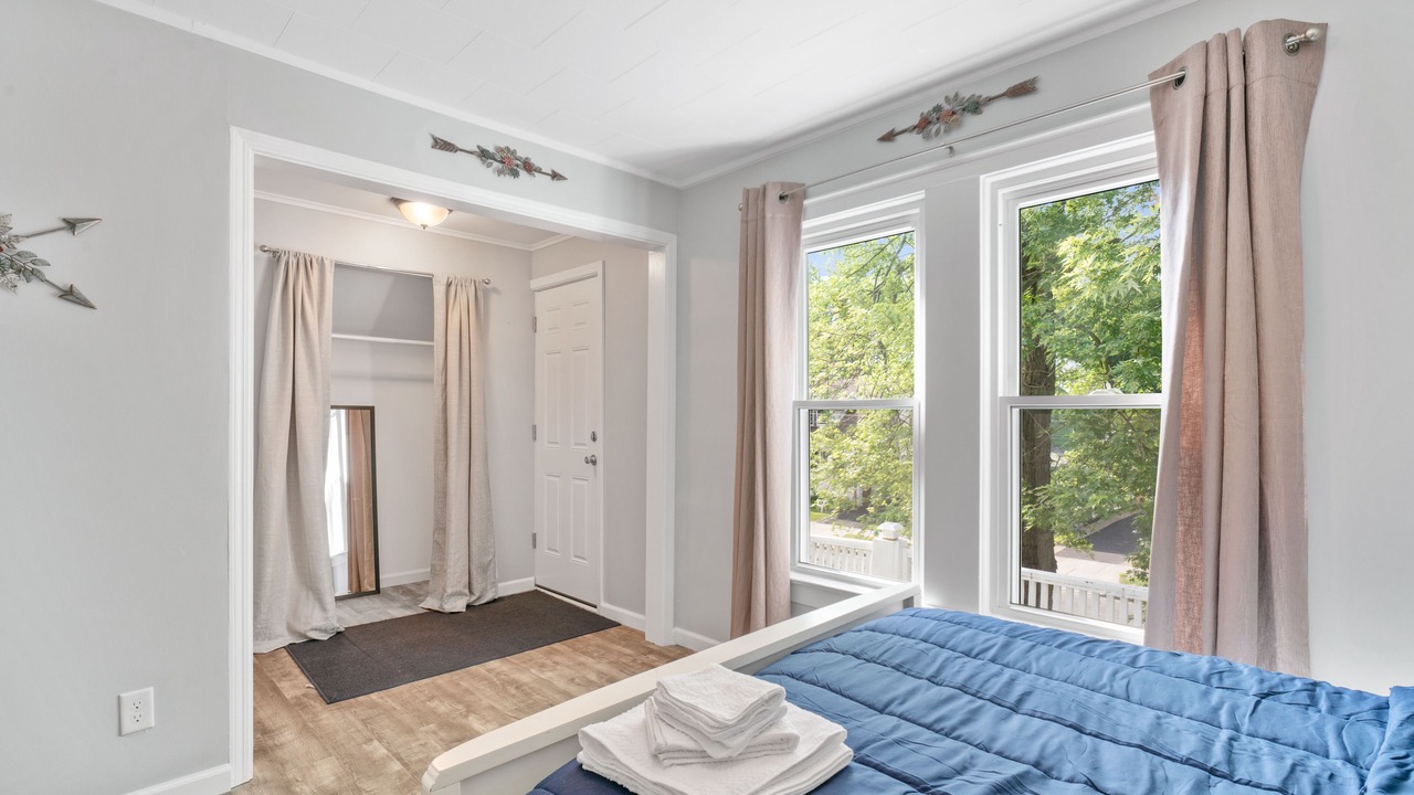 Photo of Bedroom in North Tonawanda