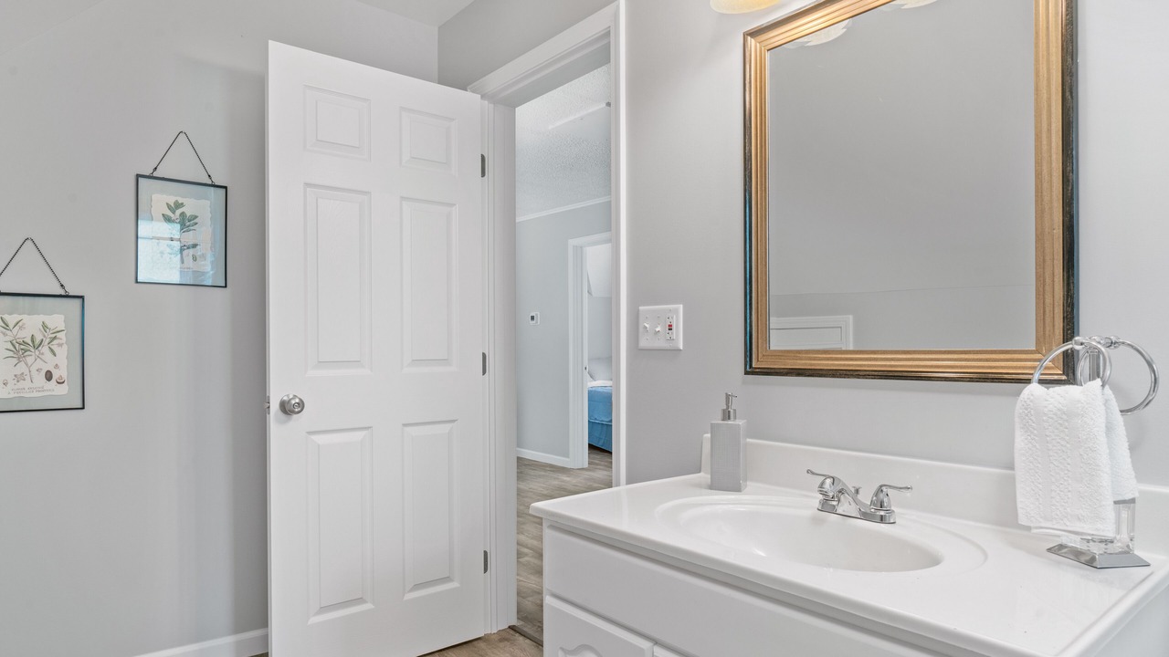 Photo of Bathroom in North Tonawanda
