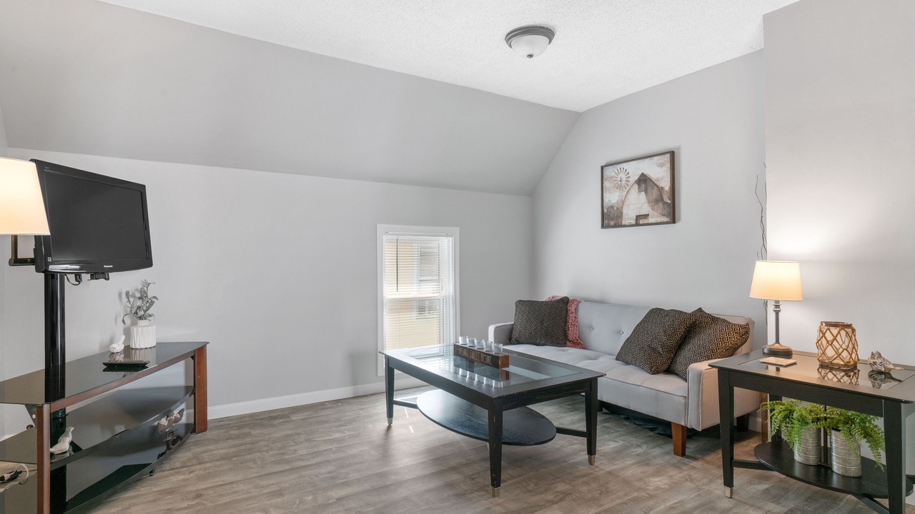 Photo of Livingroom in North Tonawanda