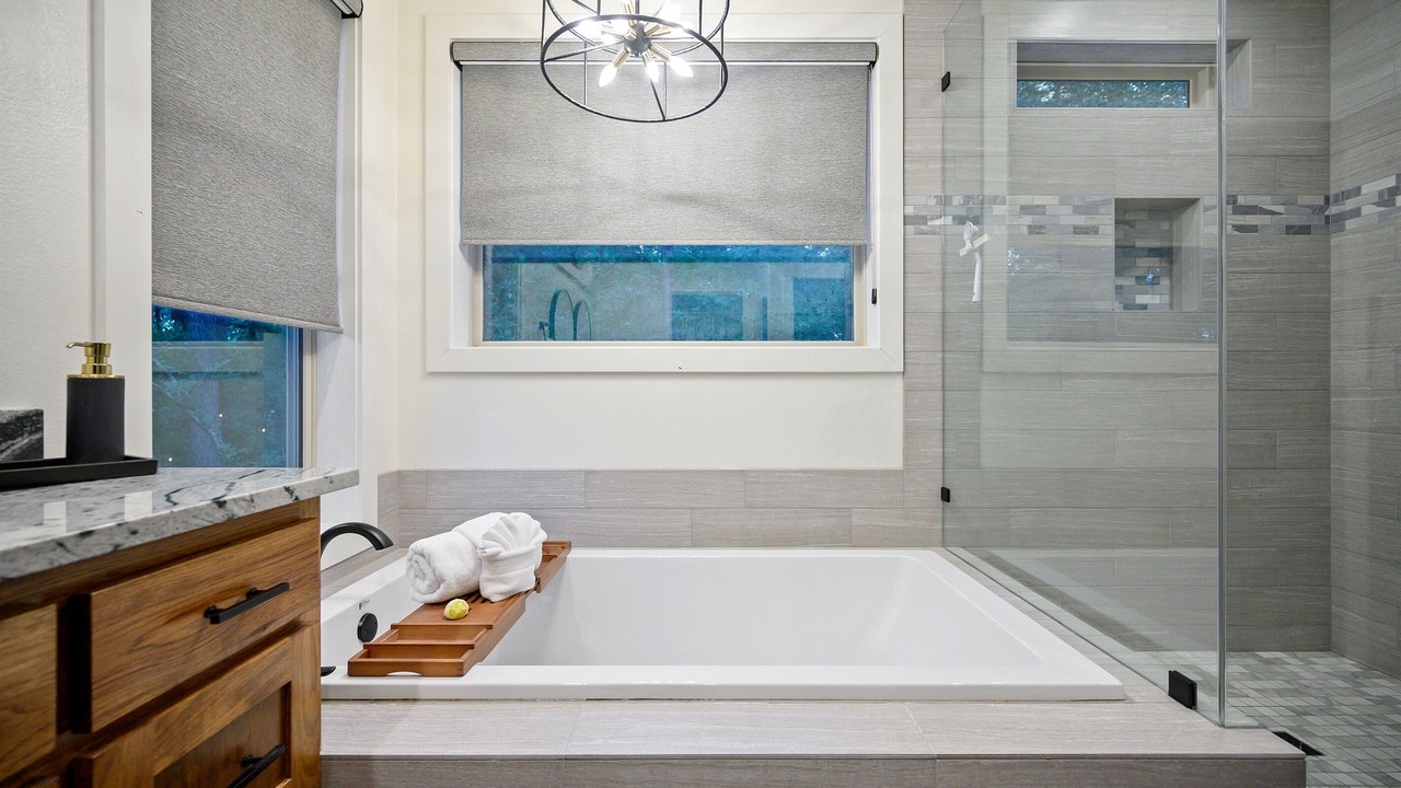 Photo of Bathroom in Broken Bow