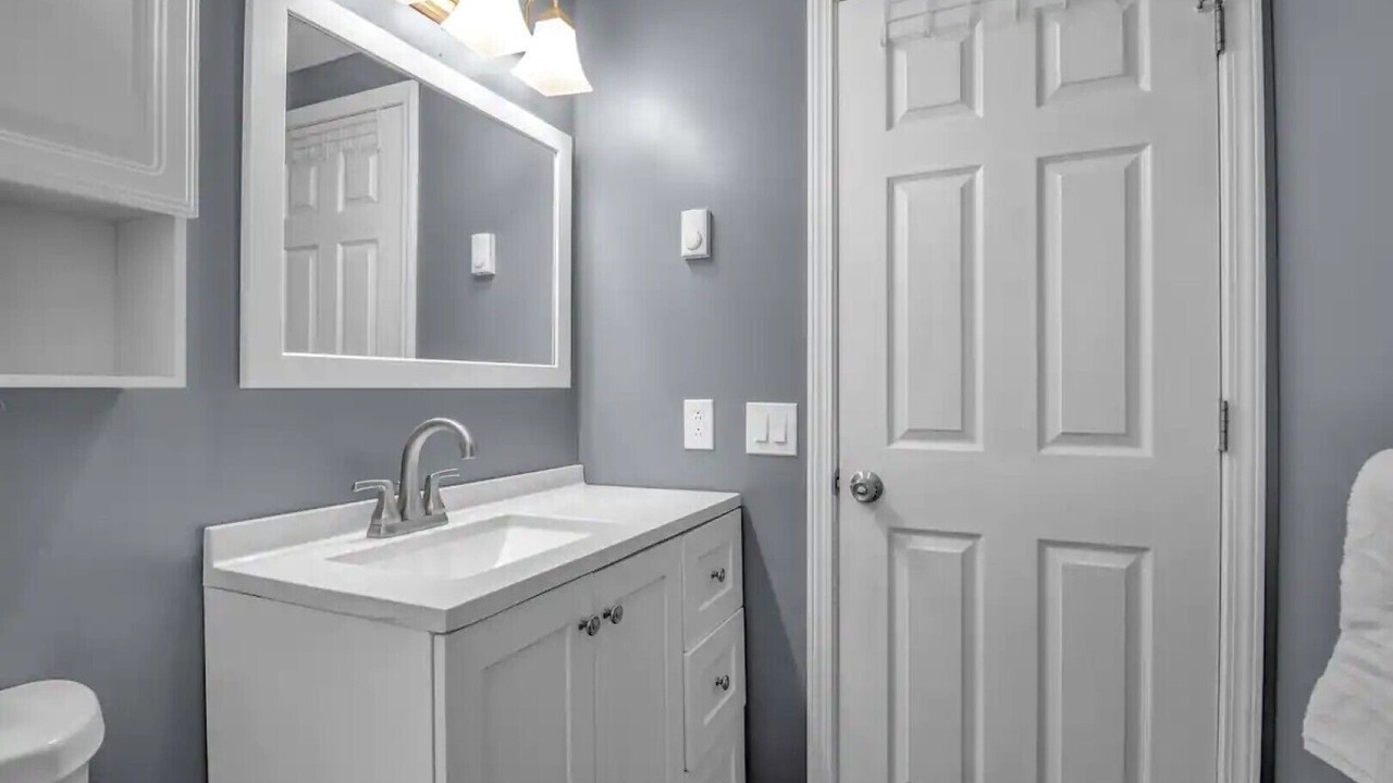 Photo of Bathroom in North Tonawanda