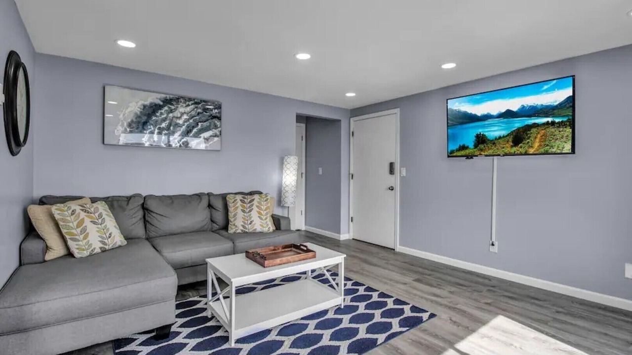 Photo of Livingroom in North Tonawanda