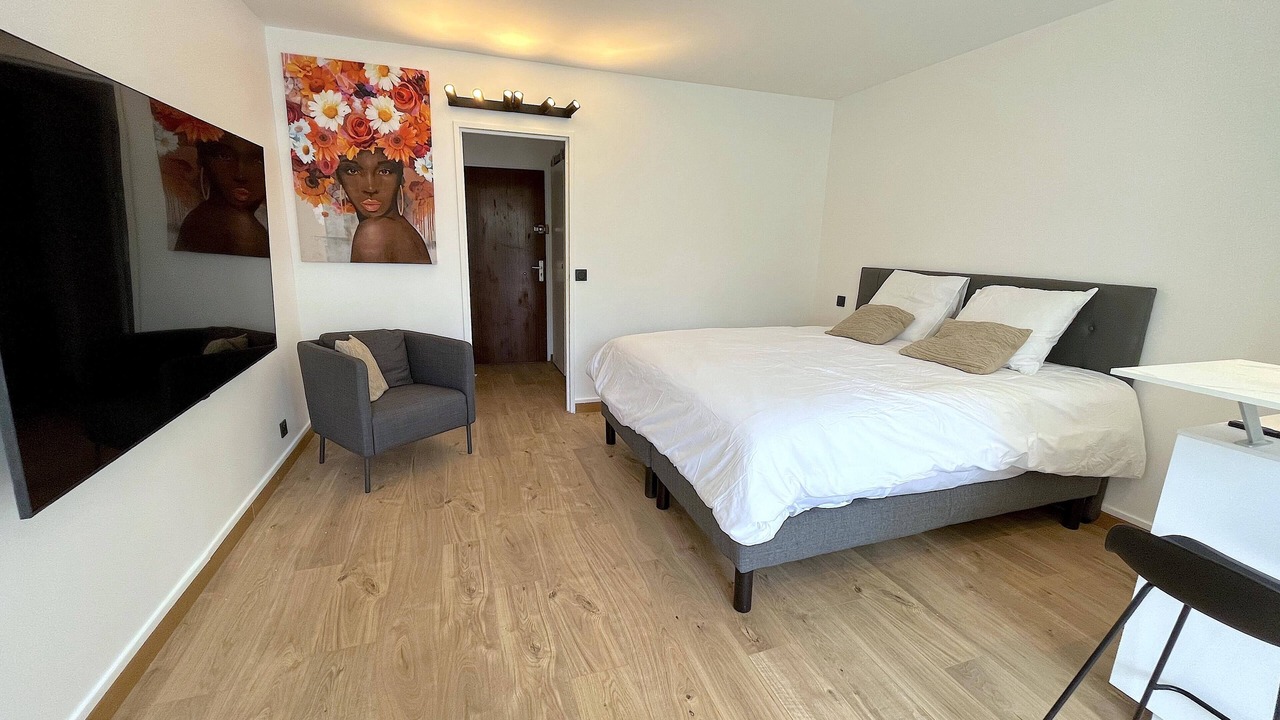 Photo of Bedroom in Republique–Point-du-Jour