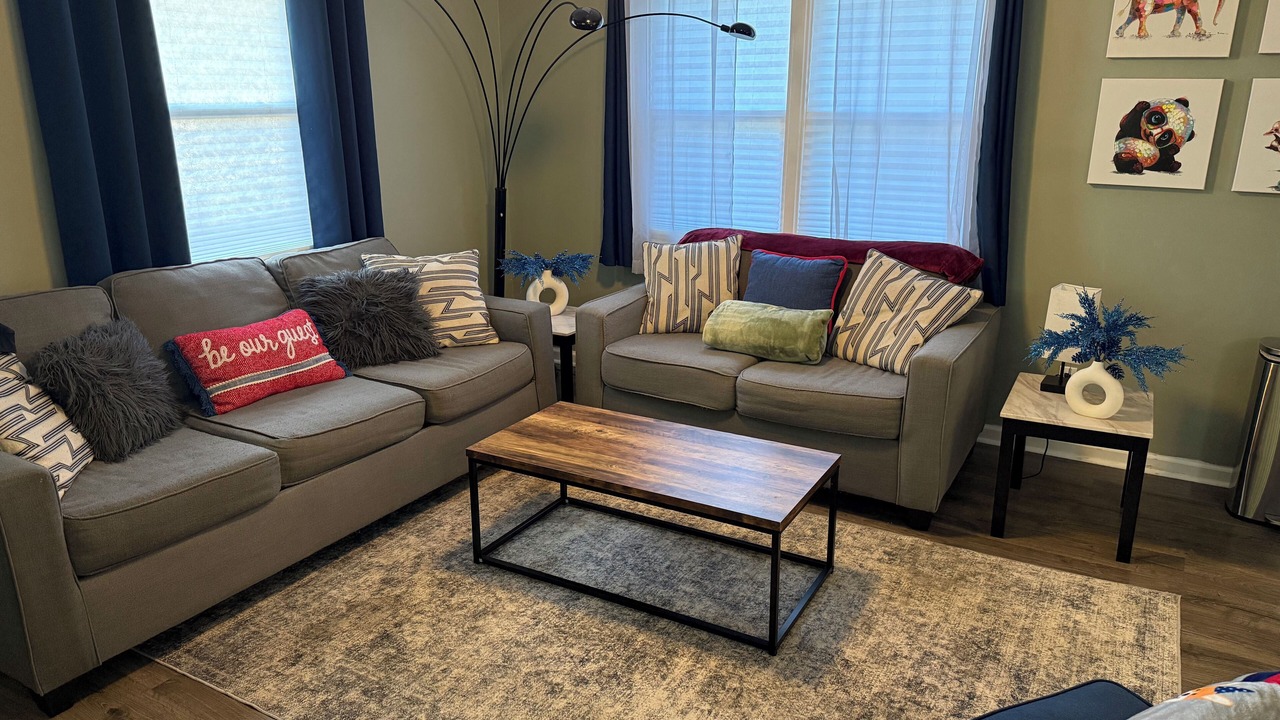 Photo of Livingroom in Southeast Raleigh