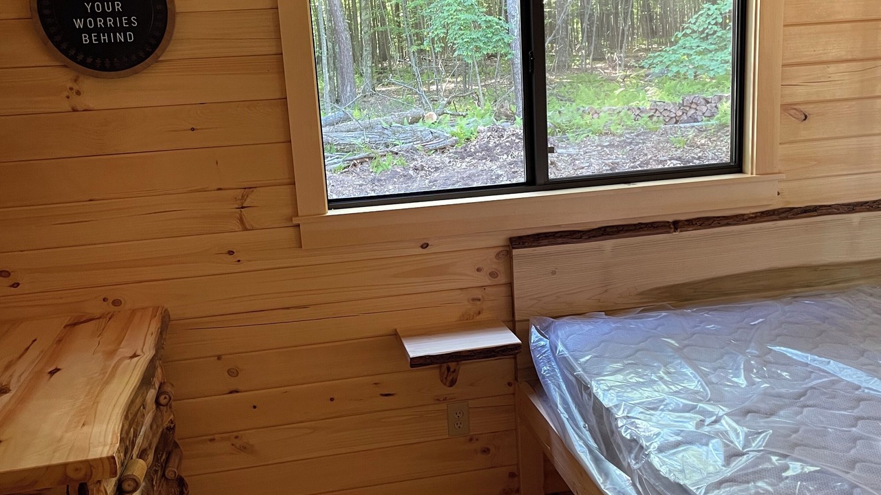 Photo of Bedroom in Benton