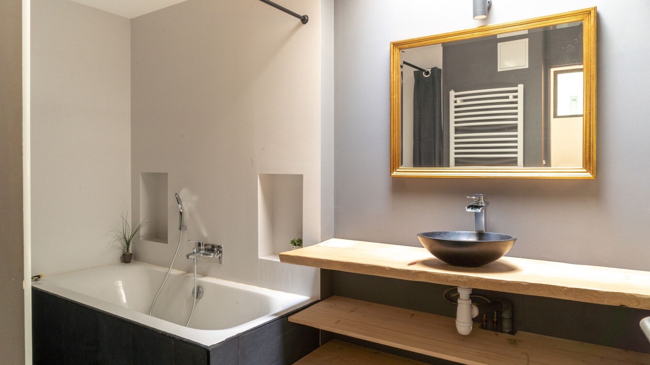 Photo of Bathroom in Saint-Donatien