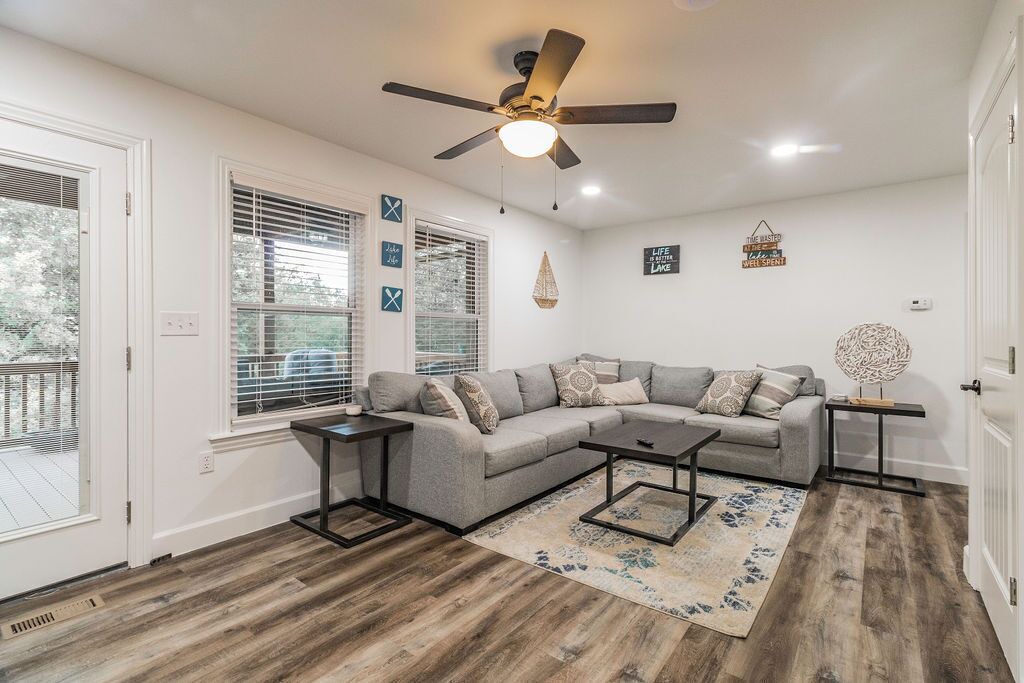 Photo of Livingroom in Lost Bridge Village