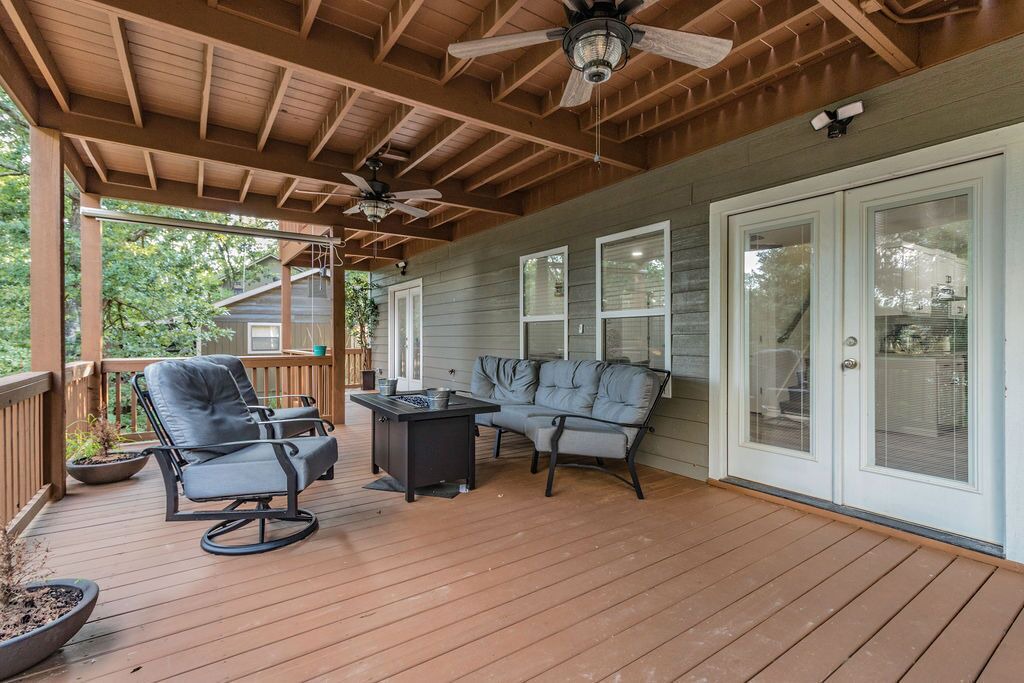 Photo of Patio Balcony in Lost Bridge Village