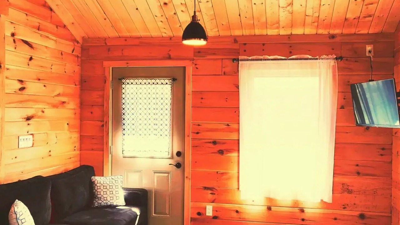 Photo of Livingroom in Smiths Corner