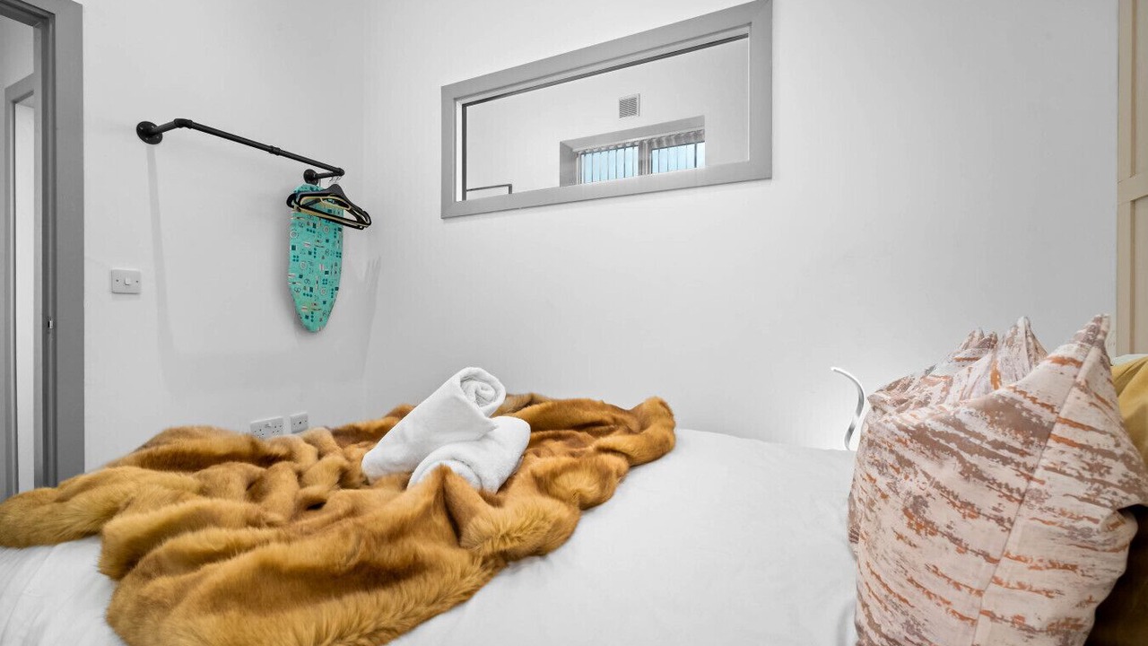 Photo of Bedroom in Brierley Hill