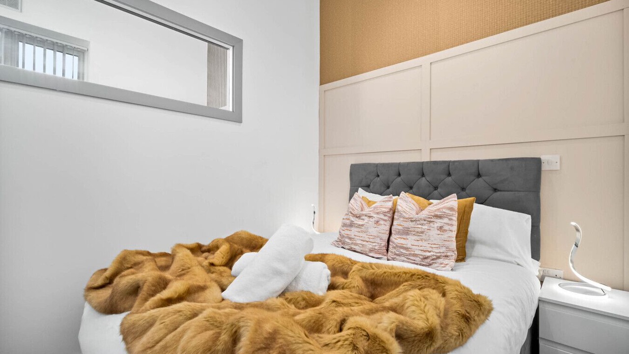 Photo of Bedroom in Brierley Hill