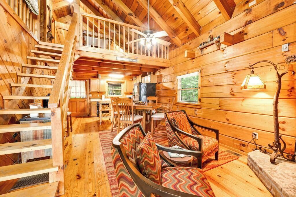 Photo of Livingroom in Caton