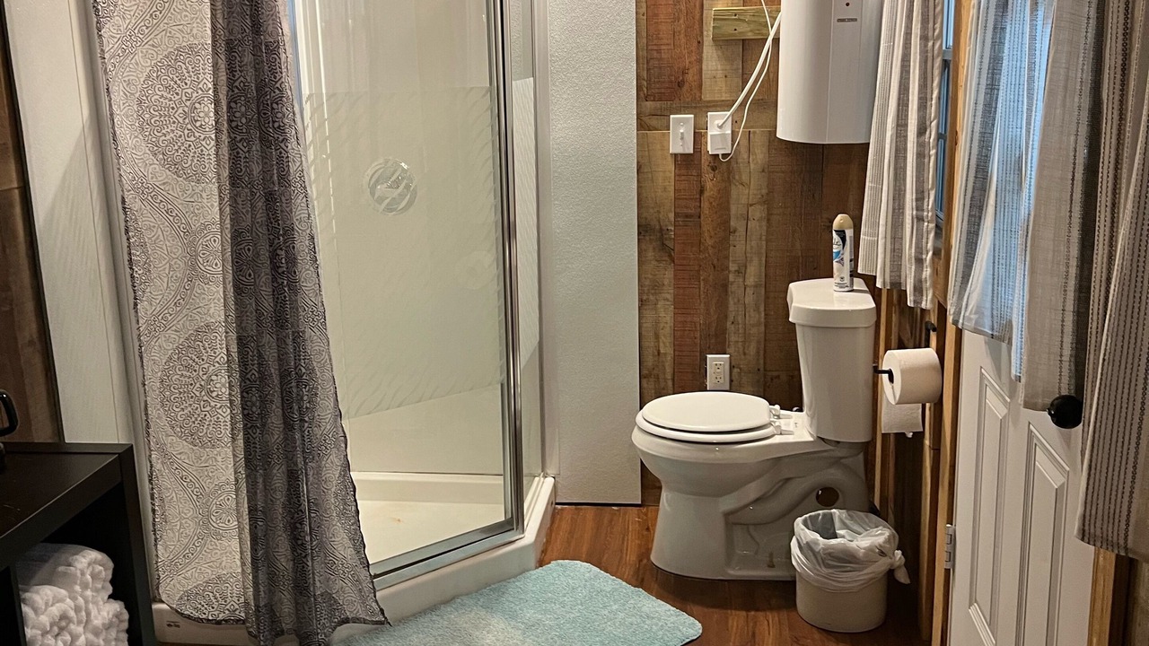 Photo of Bathroom in Lampasas