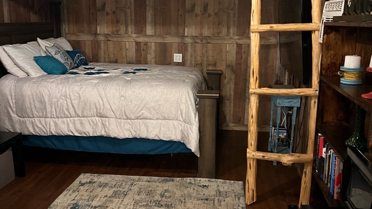 Photo of Bedroom in Lampasas