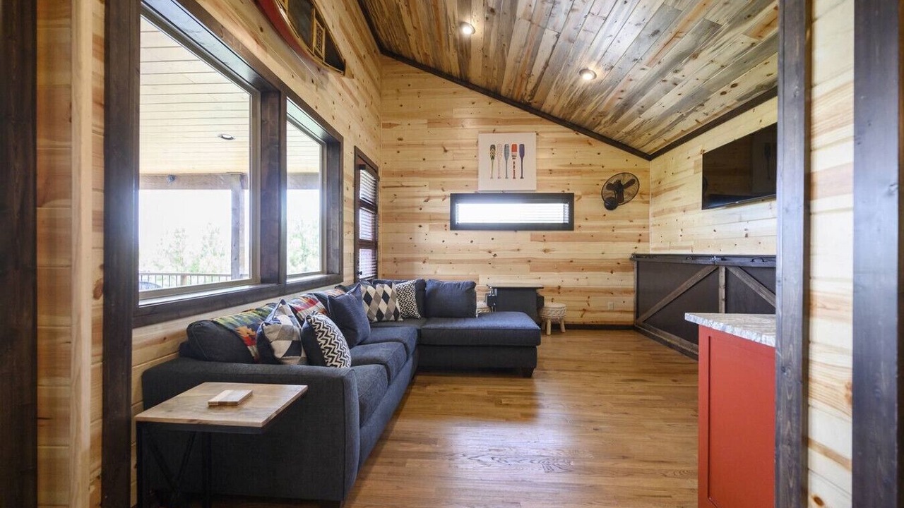 Photo of Livingroom in Broken Bow