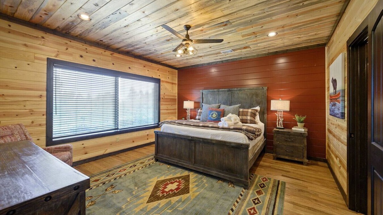 Photo of Bedroom in Broken Bow