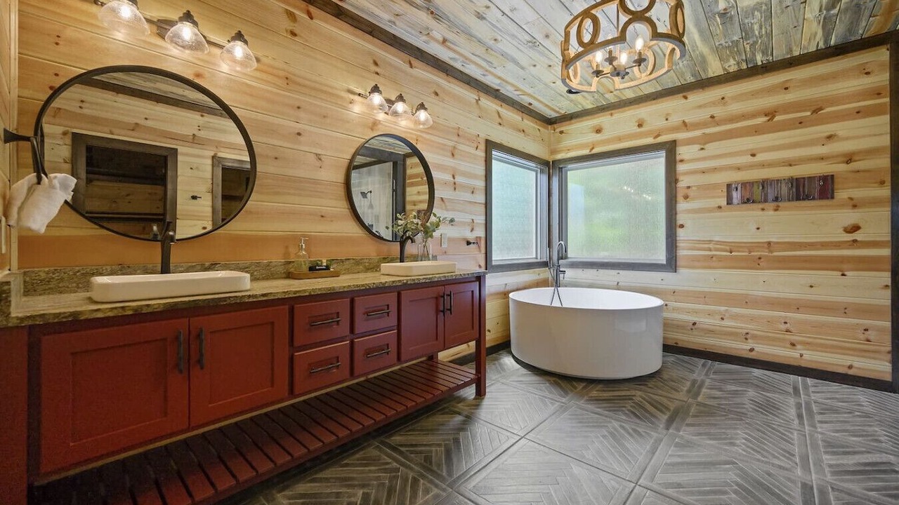 Photo of Bathroom in Broken Bow
