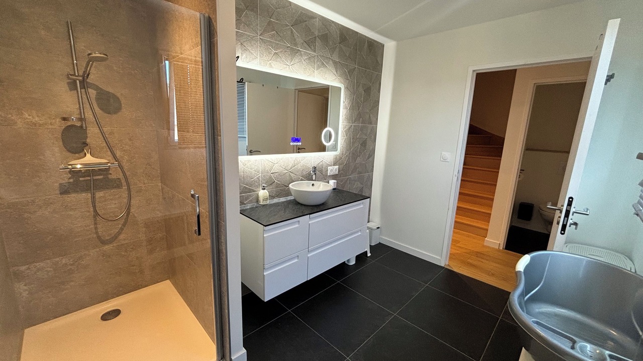 Photo of Bathroom in Saint-Lunaire
