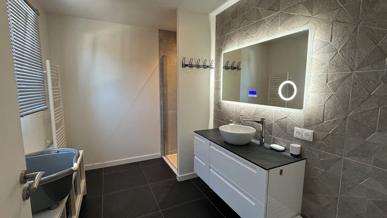 Photo of Bathroom in Saint-Lunaire